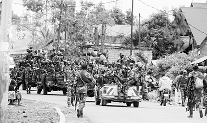 M23 rebels advance towards the city of Bukavu on November 20, 2012. Net photo. 