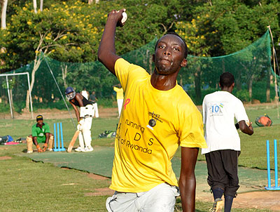 Indorwa bowler Eric Dusabemungu took three key Dugout wickets to help Challengers CC to a 10-run win on Sunday. The New Times/ File.