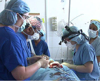 Doctors operate on goitre patients in Gitwe. The New Times/ JP Bucyensenge