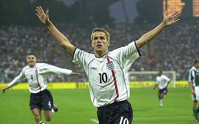 Michael Owen has announced that he will retire from football at the end of the season. Net photo.