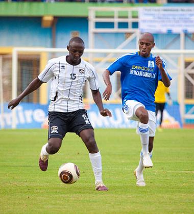 APR and Amavaubi midfielder Andrew Buteera (left) is one of the players being touted for professional ranks. The New Times / T. Kisambira.