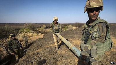 French troops have found 340 artillery shells and high-calibre rocket. Net photo.