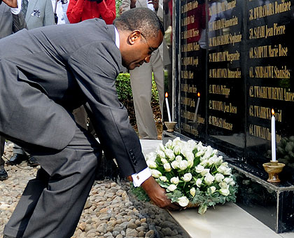Minister Biruta lays a wreath at the newly-unveiled monument erected in memory of staff who died during the Genocide against the Tutsi. The New Times/Timothy Kisambira.