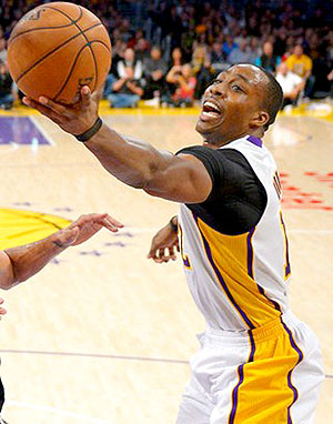 Dwight Howard turned in one of his best games of the season, totaling 26 points and 17 rebounds. Net photo.