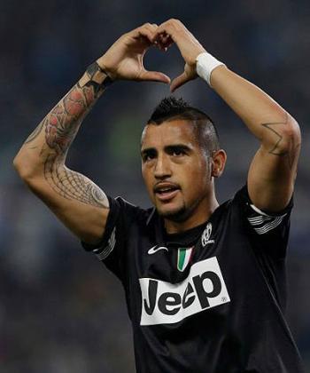 Vidal fired Juve ahead from the penalty spot. Net photo.