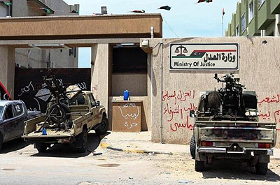 Rival coalition that supports the government warns those stationed at the ministries to use force to dislodge them.  Net photo.