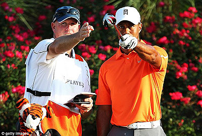 World No 1 Woods (R) has dominated the game for years. Net photo.