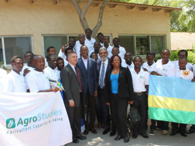 President Kagame with Rwandan students benefiting from agriculture training in Israel and Belaynesh Zevadia, Israeli ambassador to Ethiopia and Rwanda, as well as Hezi Bezalel, Rwanda's Honorary Consul to Israel yesterday. The New Times/Village Urugwiro