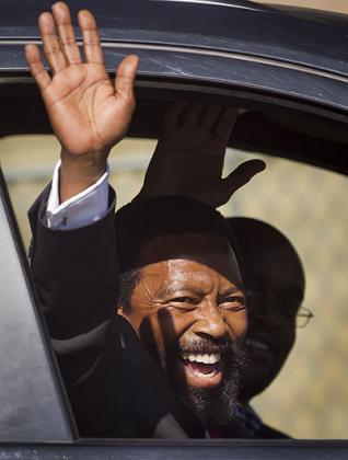 King of Nelson Mandelau2019s Thembu tribe defected from ANC to join the Democratic Alliance yesterday. Net photo.