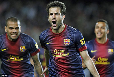 Heading back to England. United have offered Barcelona u00a326m for Fabregas.  Net photo.