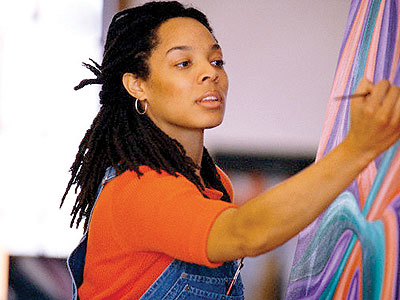 Painting requires determination and patience. Net photo