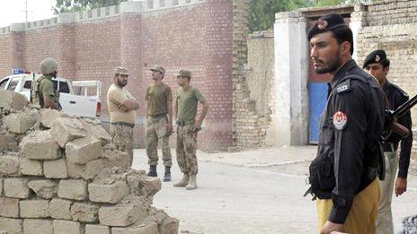 More than 200 prisoners were freed in the latest incident in Pakistan. Net photo.