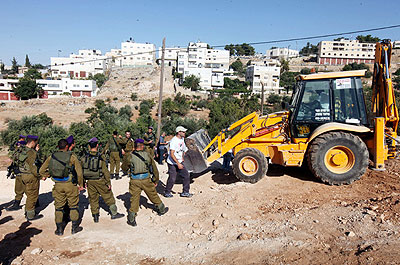 The expansion of illegal settlements may complicate US-sponsored Israeli-Palestinian peace talks. Net photo.
