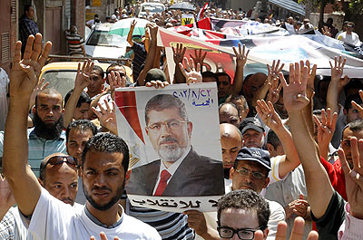 Supporters of Morsi released a statement which called on security forces to disobey orders u2018to killu2019. Net photo.
