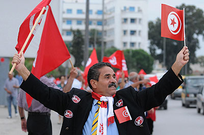 Thousands march through the capital calling for government's resignation as talks with opposition fail. Net photo.