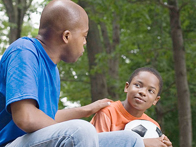 Always warn your children about strangers because some of them do not have the best intentions. Net photo