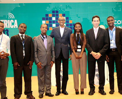 President Paul Kagame poses with the winners of the Transform Africa Continental Awards. The New Times/Village Urugwiro