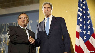 Secretary of State John Kerry participates in a joint news conference with Egyptu2019s Foreign Minister Nabil Fahmy (left) in Cairo Sunday. Net photo.
