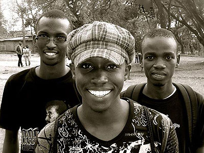 Moutcho band. Net photo.