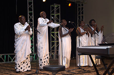 Inshongore take to the stage during the Masaa concert. The New Times / Plaisir Muzogeye.