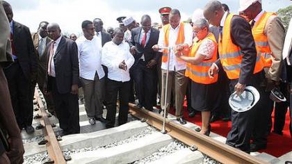President Kenyatta (centre) launched the railway in Mombasa. Net photo.