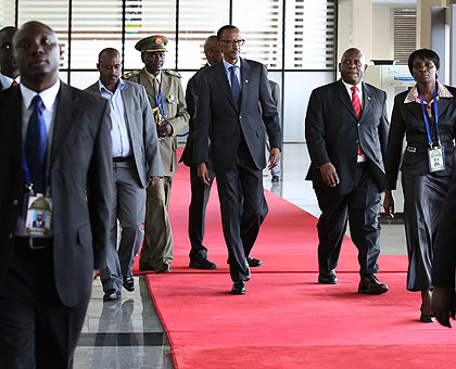 President Kagame arrives in Uganda for the 15th Ordinary Summit of the East African Community Heads of State. He was received by Asuman Kiyingi, Minister of State for Foreign Affairs in charge of Regional Cooperation on Friday. The New Times/Village Urugwiro.