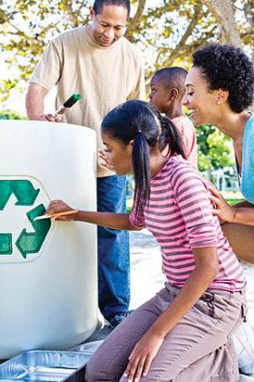 Top: Teaching kids the importance of recycling is fundamental. Bottom: A boy carries matrial to be recycled. Bottom left: You can sort your own recycling items at home. Net photo
