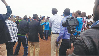 The artistes managed to keep the crowd on their feet dancing all through. The New Times /  B. Kimenyi.