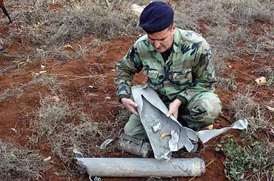 The Israeli shelling came in response to two rockets fired from Lebanon that struck northern Israel. Net photo.