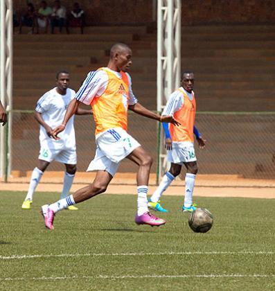 Jean Baptiste Mugiraneza (L)is a key member for APR and the Rwanda national team. Saturday Sport / T. Kisambira