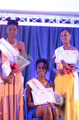 Miss Western Province 2014 Vanessa Mpogazi (C) poses with the 1st runner-up Diane Umutesi (R) and Merveille Uwase, the 2nd runner-up (L).