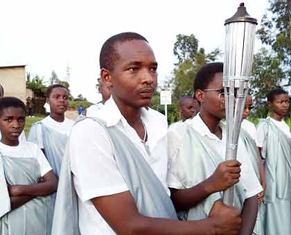 The Kwibuka Flame arrived in Nyaruguru from Gisagara where it had been since Monday.  The New Times/ Jean Pierre Bucyensenge.