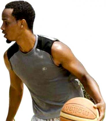 Espoir's Lionnel Hakizimana scored 13 points against his former club on Wednesday. File