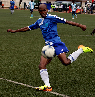 Midfielder Djamal Mwiseneza seen with the ball, scored the first goal as Rayon Sports defeated Police 2-1 yesterday at Stade de Kigali.  John Mbanda.