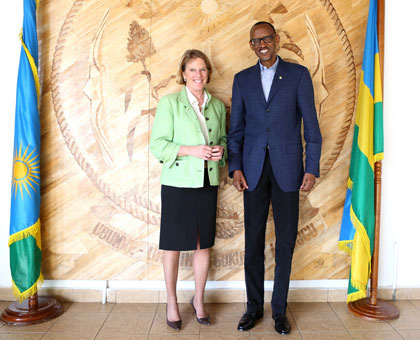 President Kagame poses with Elizabeth Littlefield at Village Urugwiro yesterday. Courtesy.