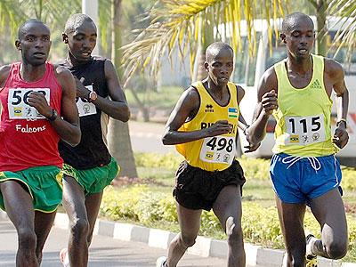 Local athletes led by Godfrey Rutayisire (115) will battle international elite runners for 2014 MTN Kigali Peace Marathon honours. (File)