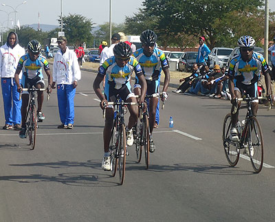 Omar Nizeyimana (C) leads Team Rwanda in the Team Time Trial race held yesterday in Gaborone. Bonnie Mugabe.