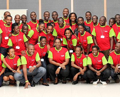 The First Lady, Jeannette Kagame (C) with participants at the Imbuto Foundation Youth Forum Series on Financial Fitness. (Village Urugwiro)