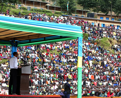 President Kagame addresses residents of Nyabihu District on June 5. Village Urugwiro.