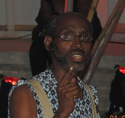 One of the actors narrates a story