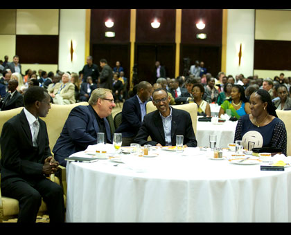 President Kagame and First Lady Jeannette Kagame share a light moment with Pastor Rick Warren and Pastor Antoine Rutayisire at the Rwanda Leaders Fellowship dinner in Kigali last night. Village Urugwiro.