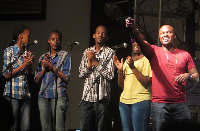 Pastor Abraham Njoroge Ngu00e2u20acu2122angu00e2u20acu2122a engages the crowd. (S.Kalimba)