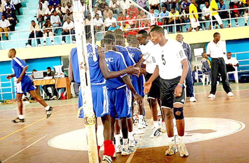 Mathieu Rwanyonga (#5) getting ready for action against KVC in a league game at Amahoro indoor stadium. (File photo)