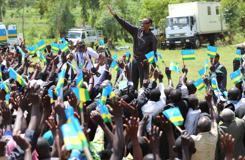 President Kagame is welcomed to Rwendenzi grounds in Gatunda, Nyagatare on the first leg of his tour of the Eastern Province yesterday. (Village Urugwiro)