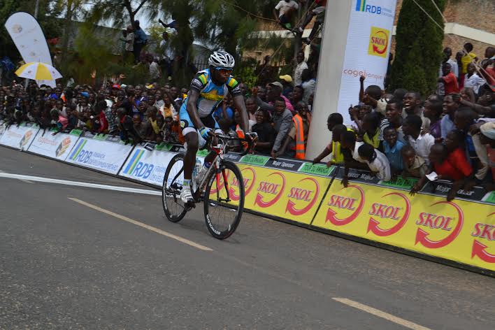 Joseph Biziyaremye wins stage five of the Tour du Rwanda Rubavu to Nyanza. P. Kamasa