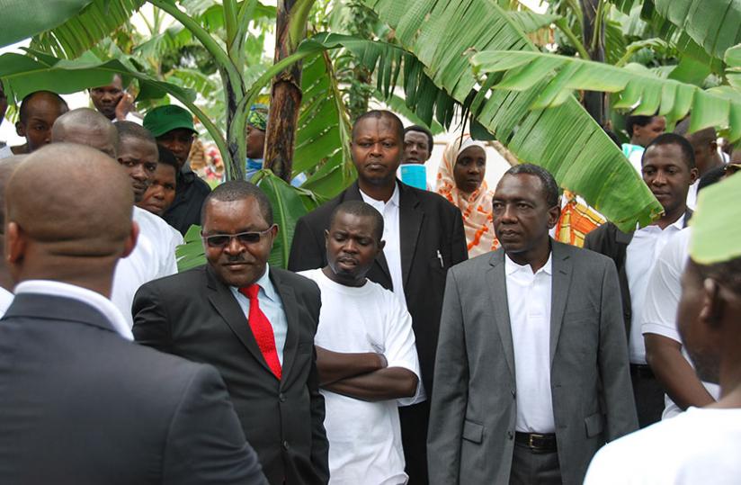 Munyeshyaka (with specs) and other officials during the visit to Nyanza District on Thursday. (Jean Pierre Bucyensenge)
