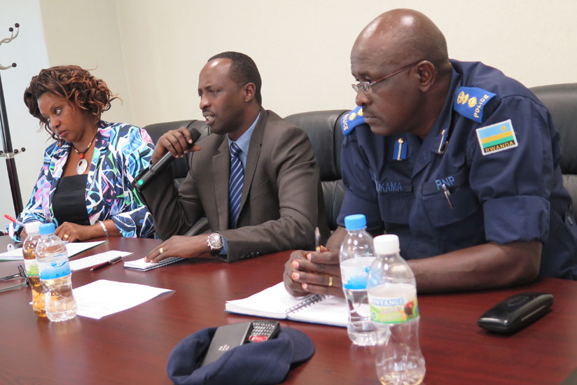 Munyantwari (C) with the provincial  police commander,  CSP Simon Mukama, and provincial executive secretary  Jeanne Izabiriza, at the news briefing on Friday. (Jean Pierre Bucyensenge)