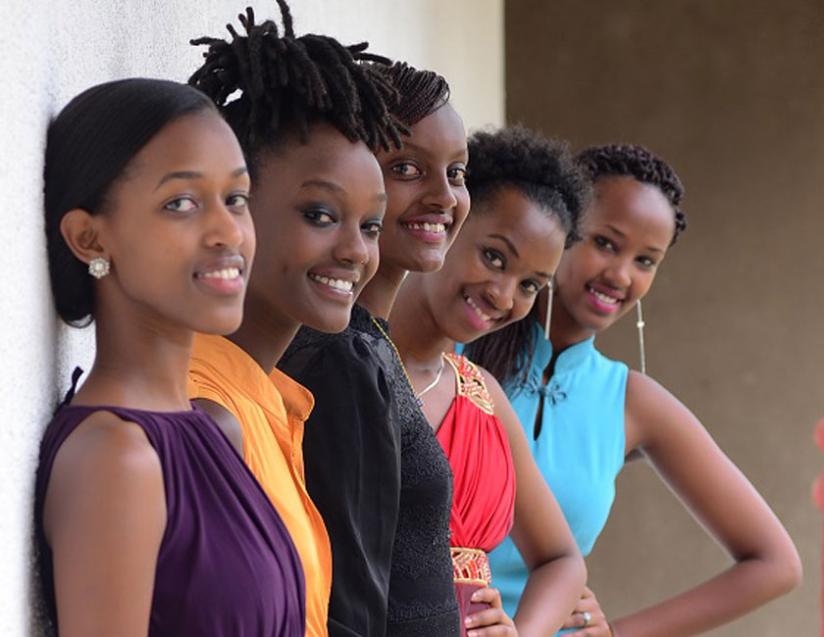 The five contestants from the Southern Province pose for the camera.