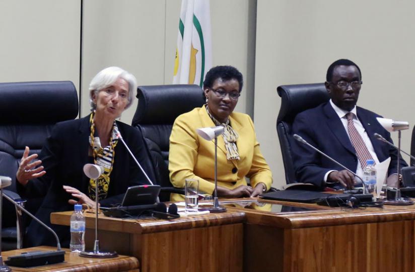 Lagarde (L) with Speaker Donatille Mukabalisa (C) and Senate president Bernard Makuza in Parliament on Monday. (John Mbanda)