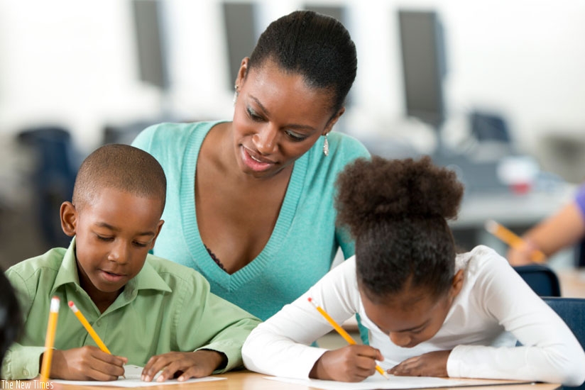 Students usually look up to their teachers as parents. (Internet)